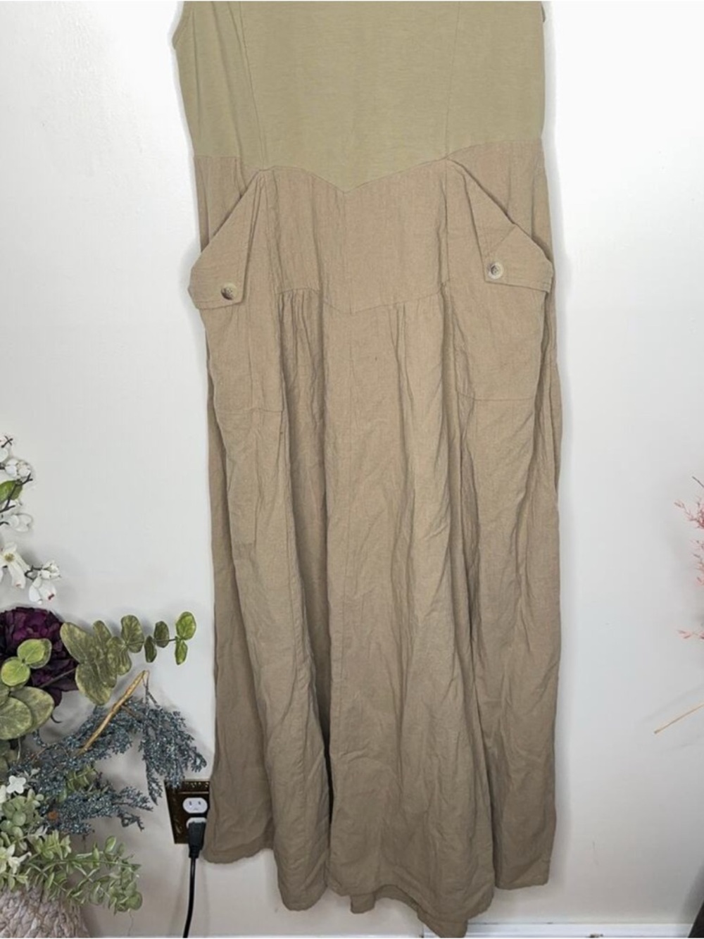 FREE PEOPLE Soledad Midi
Dress Khaki Tan Beige Sz Medium TRUE TO SIZE - Picture 5 of 10